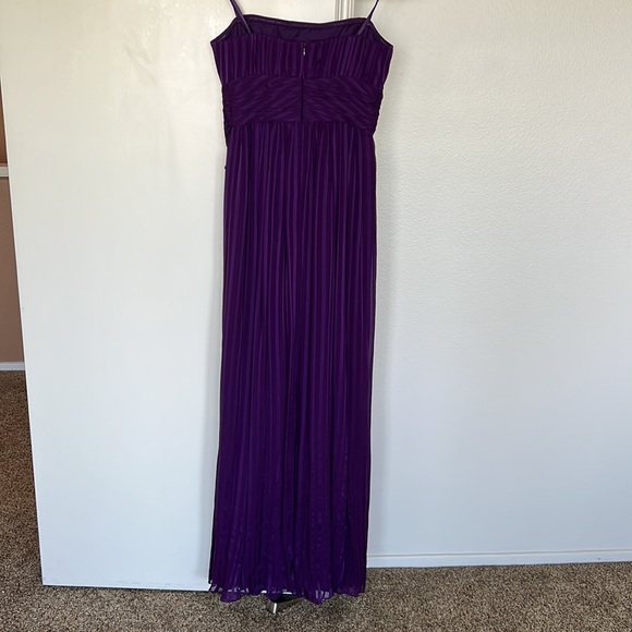 BCBG Strapless Purple Gown Size 8 - Picture 5 of 16